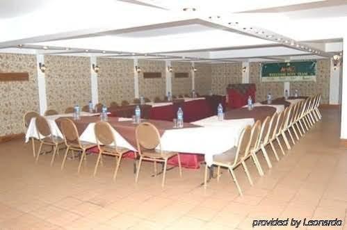 Senator Pine N Peak Hotel Pahalgam Exterior photo