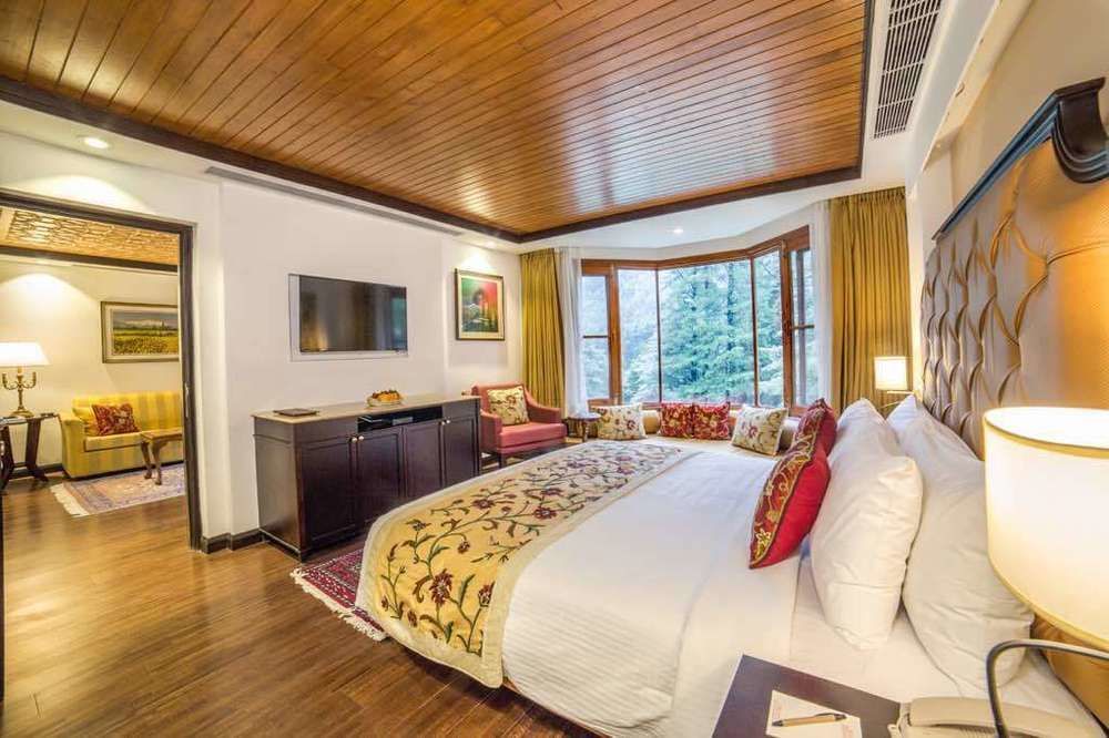 Senator Pine N Peak Hotel Pahalgam Exterior photo